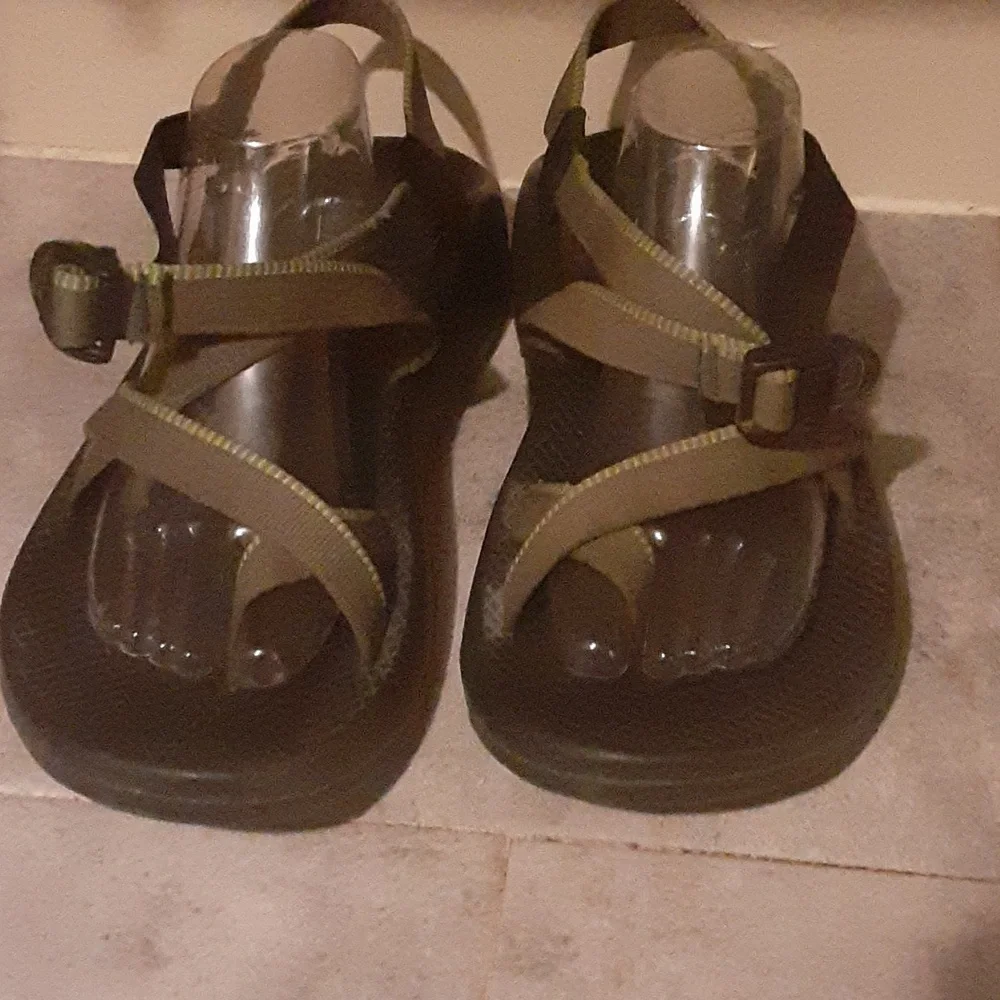 CHACO   sandalia  size  12 men  en - Picture 4 of 5